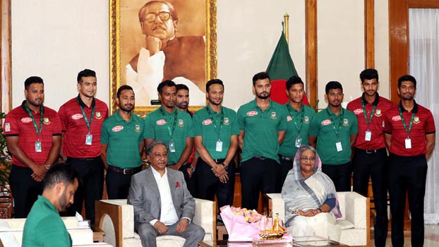 Play with confidence -PM tells cricket team