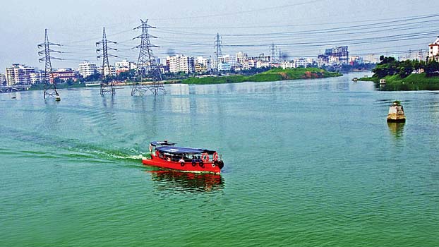 Hatirjheel attracts visitors for its natural beauty