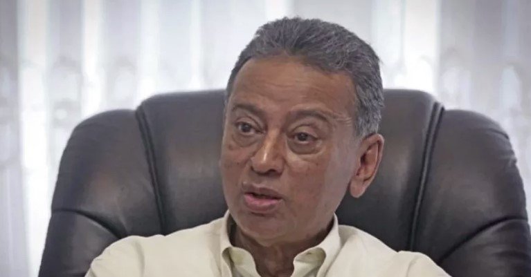 Finance Minister Amir Khosru unveils ambitious reform plan on day one