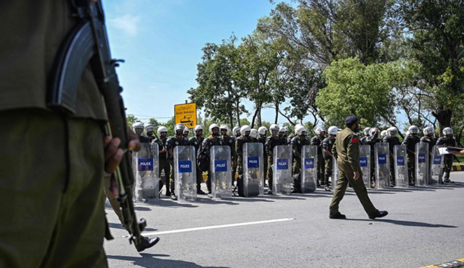 Pakistan prepares to host US-Iran talks, as Lebanon fighting continues