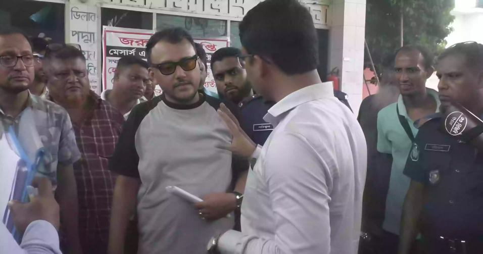 Satkhira filling station fined for selling stocked fuel at higher price