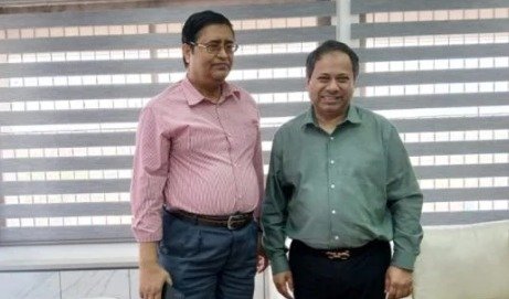 Maruf Kamal Khan visits Sarabangla office, exchanges views