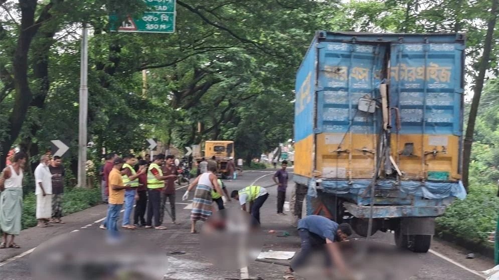 Three killed in bus-covered van collision in Feni