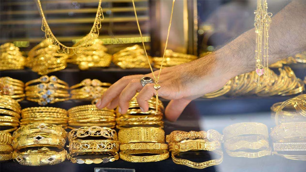 Gold price falls by Tk 2,158 per bhori in Bangladesh