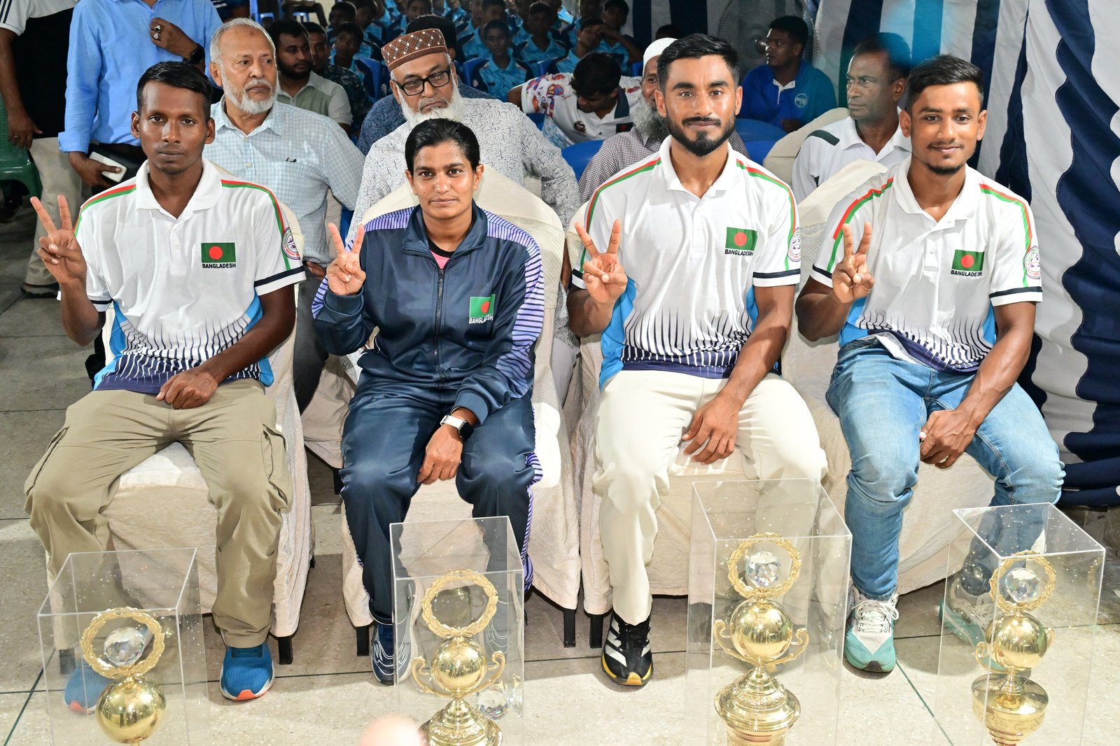 Bangladeshi long-distance swimmers honoured after winning four medals