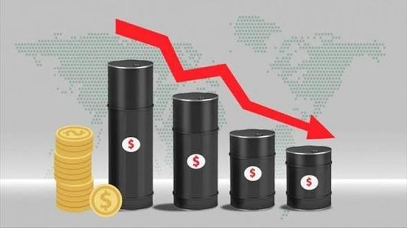 Global oil prices drop on unexpected US stock build