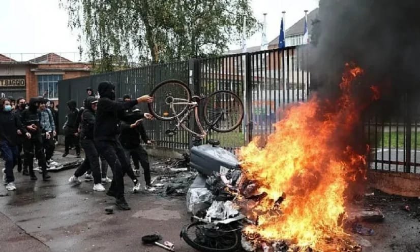 Over 400 Detained as France Student Protests Spread