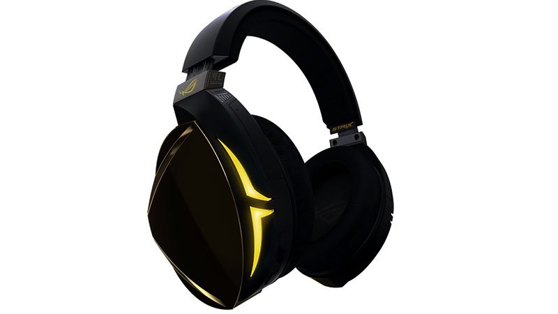 New Gear: ASUS ROG Strix Fusion 700