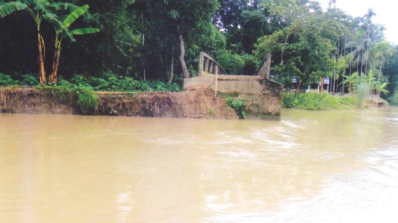 A village under threat of Kushiyara river erosion 