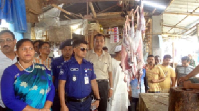 Narail administration acive in monitoring market price