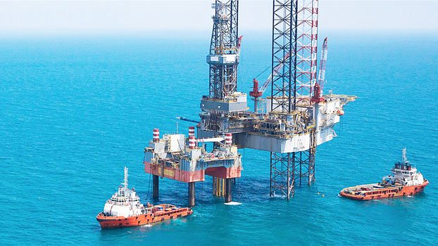 US oil prices soar 10pc in the week on fears of US-Iran conflict