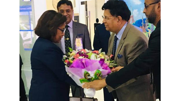 Marshall Island president arrives in city