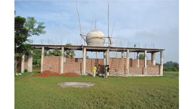 Villagers constructing attractive 7-gambuj Eidgah at Shailkupa 