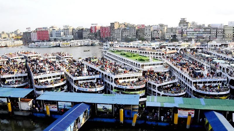 Millions of people head for home 