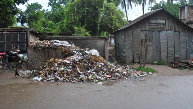 Dustbin turns into mosquito breeding place in Shailkupa