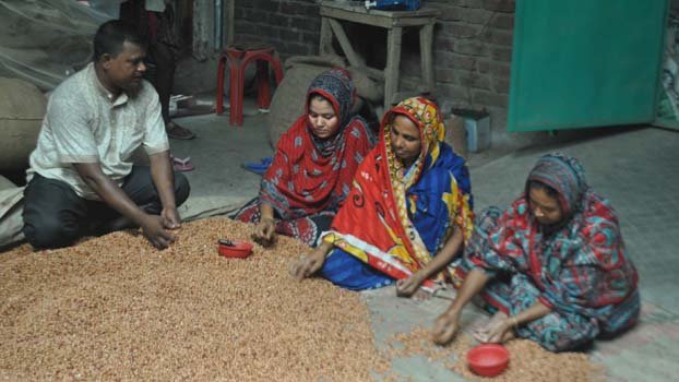 Azampur groundnut processing factory meeting local demand partially   