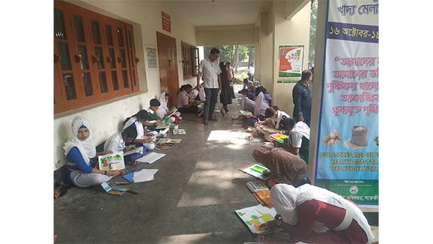 Students from 327 institutes join Bijoyphool festival in Satkhira