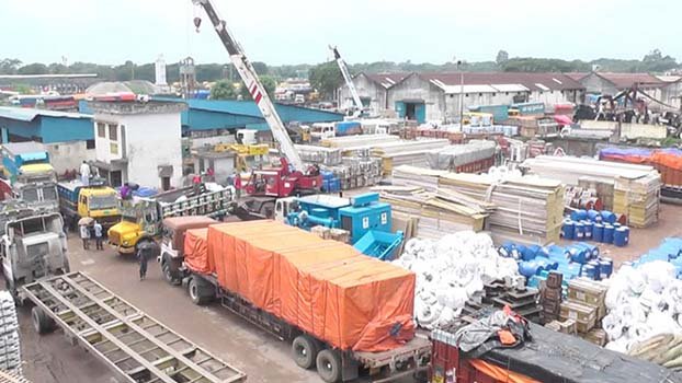 Export-export activities suspended in Benapole