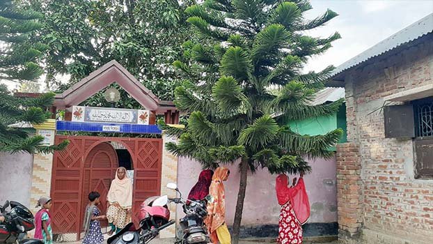 Burglars spray sedatives, loot CID official’s house in Thakurgaon