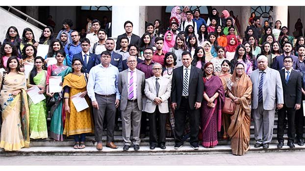 142 DU students get Duke of Edinburgh’s Int’l award