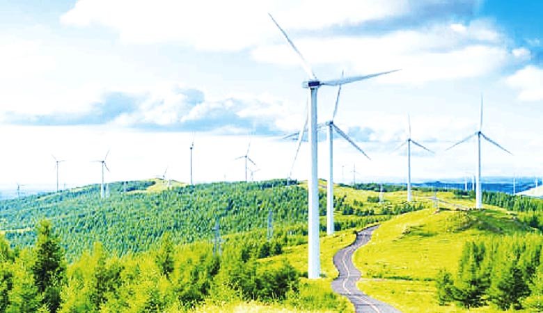 Spain offers green energy investors incentives to drop lawsuits