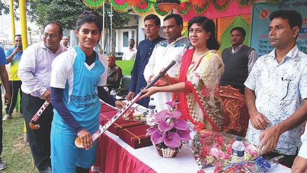 Month-long hockey training inaugurated in Thakurgaon