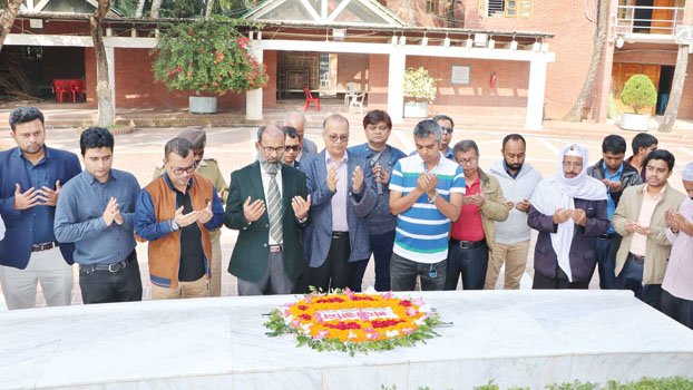 RHD engineer pays  homage to Bangabandhu