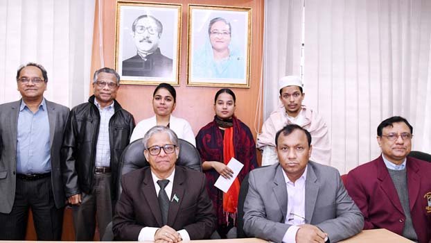 3 DU students get Farid-Shireen Trust Fund Scholarship