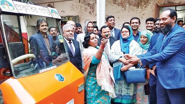 2 eco-friendly garbage collection cars launched in N’ganj city