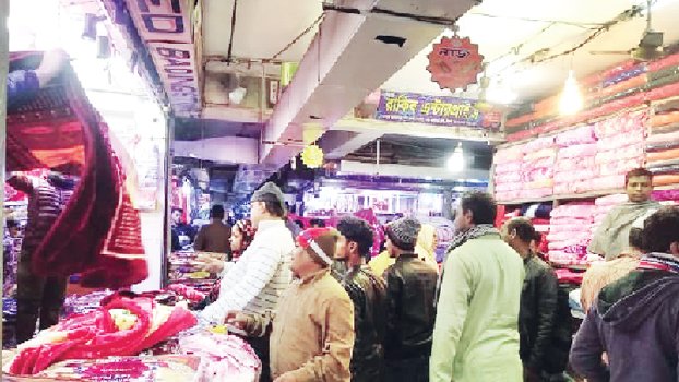 Warm clothes sales surge in  the capital as mercury falls