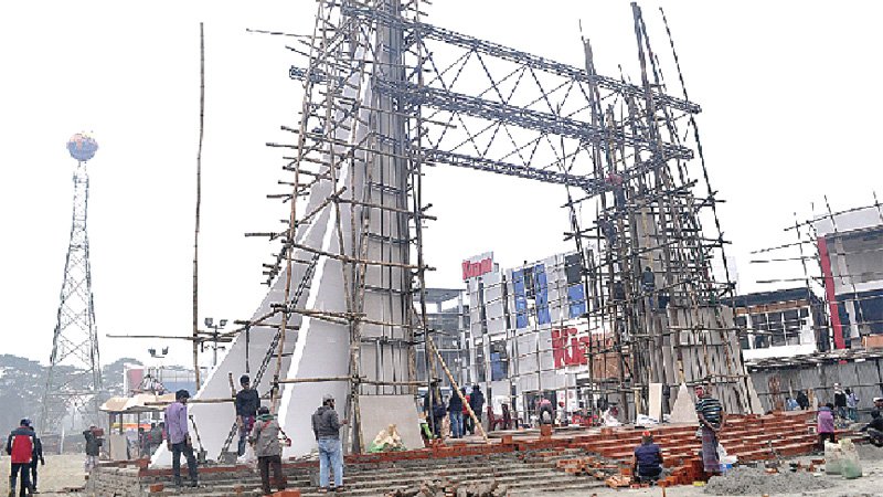 Last minute preparation for Dhaka Trade Fair 
