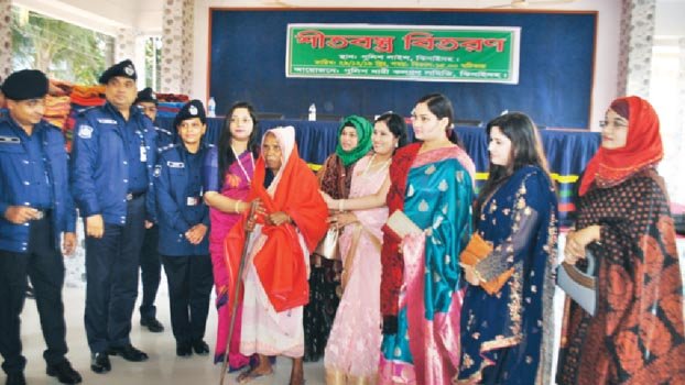 Punak distributes warm clothes in Jhenidah