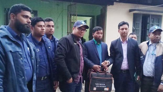 PIO arrested with Tk  1.85 crore in Dinajpur