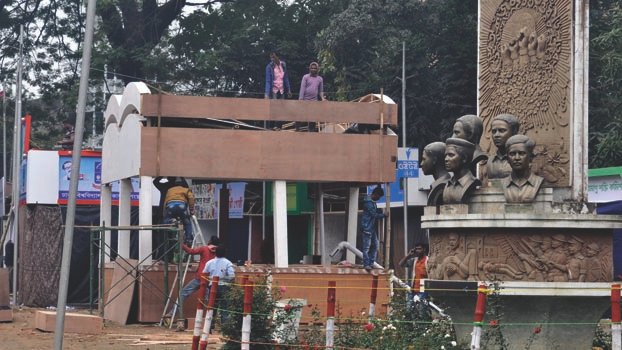 Final preparation for Ekushey Book Fair 