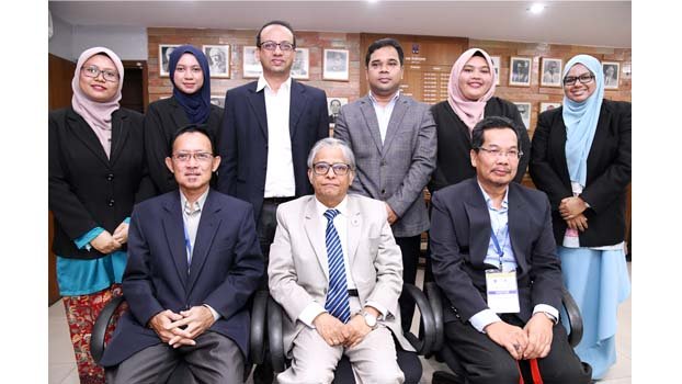 Malaysian delegation meets DU VC