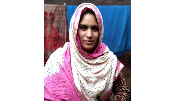 Husband burns pregnant wife   to death