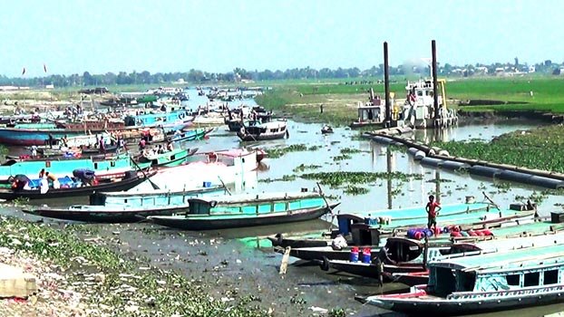 Titas, Buri rivers lose navigability 