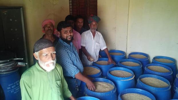 CIG-affiliated farmers preserve paddy seeds in Pakundia