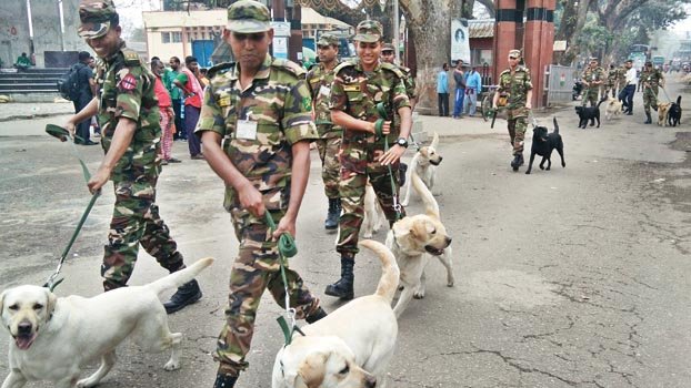 Army receives 10 trained dogs from Indian army