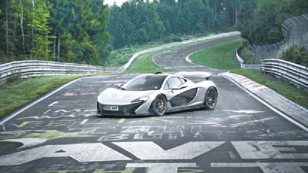 McLaren P1 successor will likely have a combustion engine