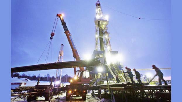 Oil flood from OPEC fight to strain world’s tanks