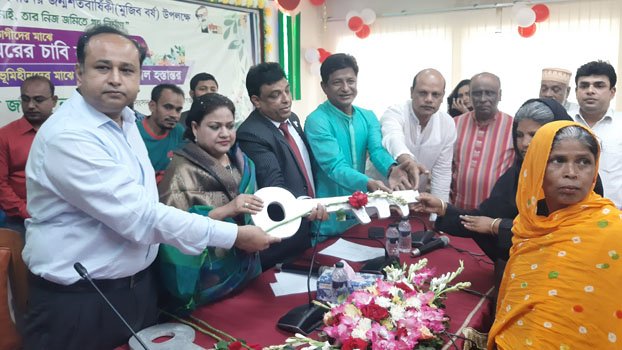 44 homeless families get houses in Kishoreganj on Mujib Barsho