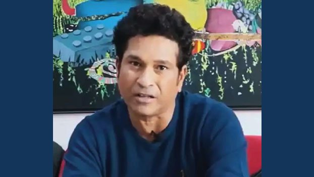 Tendulkar offers ‘a flat  bat’ to coronavirus