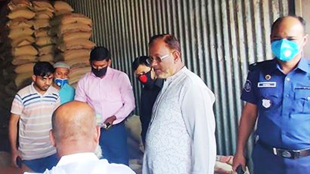 3 shops fined in Nabinagar for selling rice at high prices