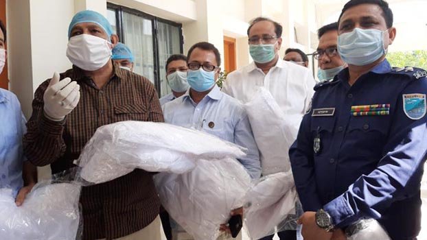 Safety kits handed over