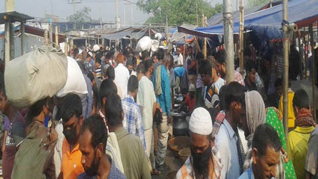 People come out of home ignoring lockdown in Pabna