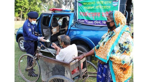 Jhenaidah ASP stands by poor people