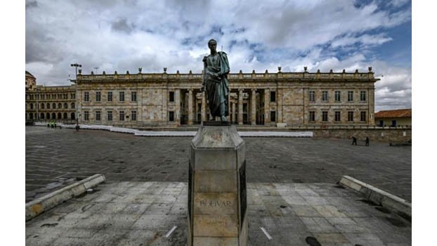 IMF renews $10.8 bn credit line for Colombia  as recession looms