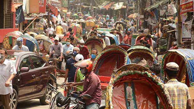 Crowd increases amid fear of virus