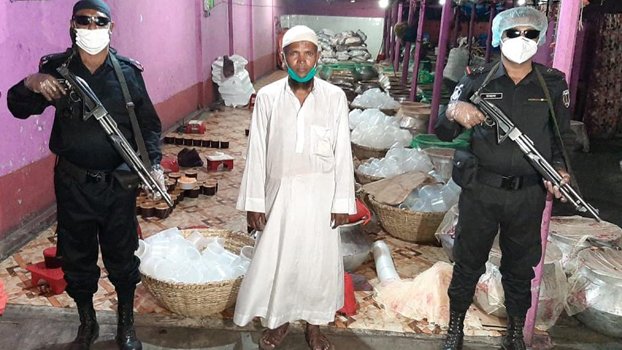 Trader fined   Tk one lakh for   making adulterated jaggery